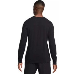Nike Men's Long-Sleeve Sportswear Club T-Shirt